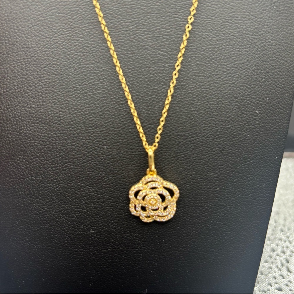 Elegant Sterling Silver Gold Pendant Flower Necklace - Picture 2 of 3